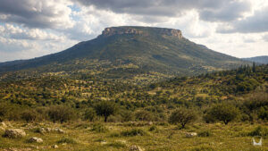 Mount Apesas